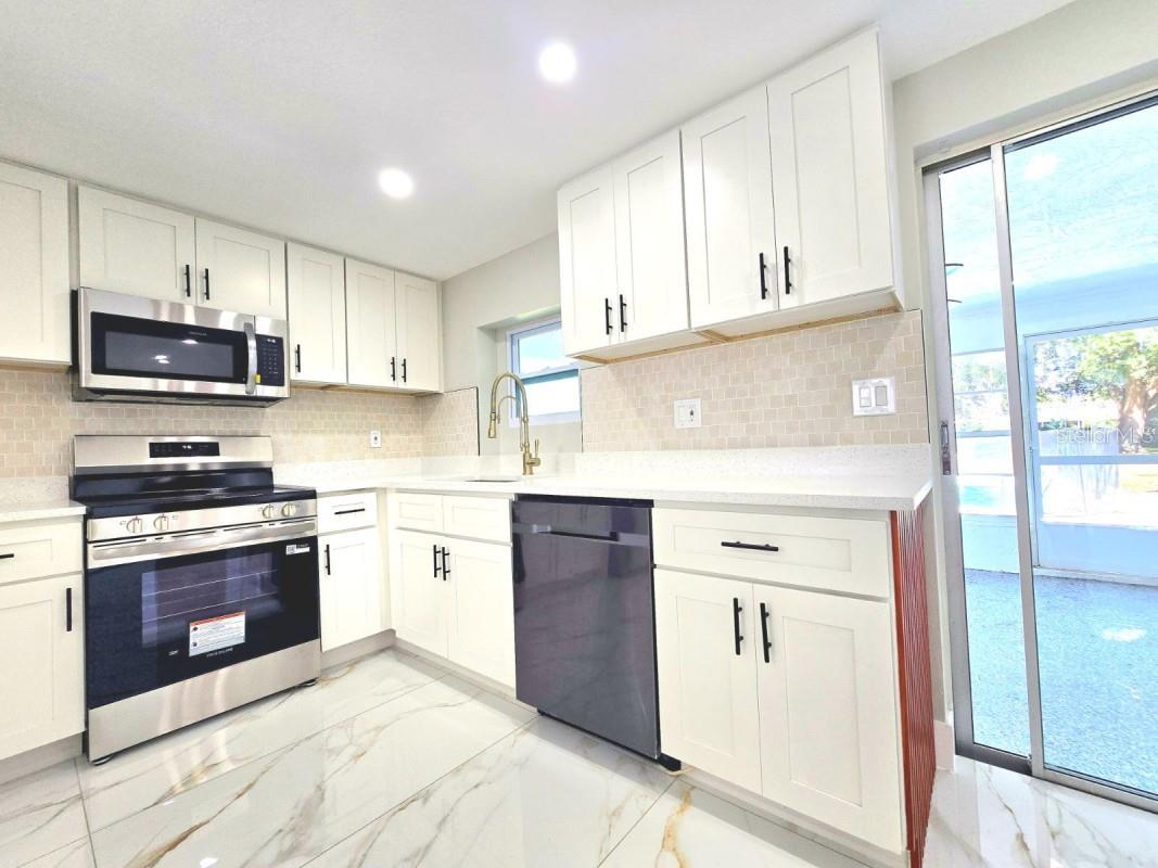 Image 5 of 15 For 7715 Cherrytree Lane