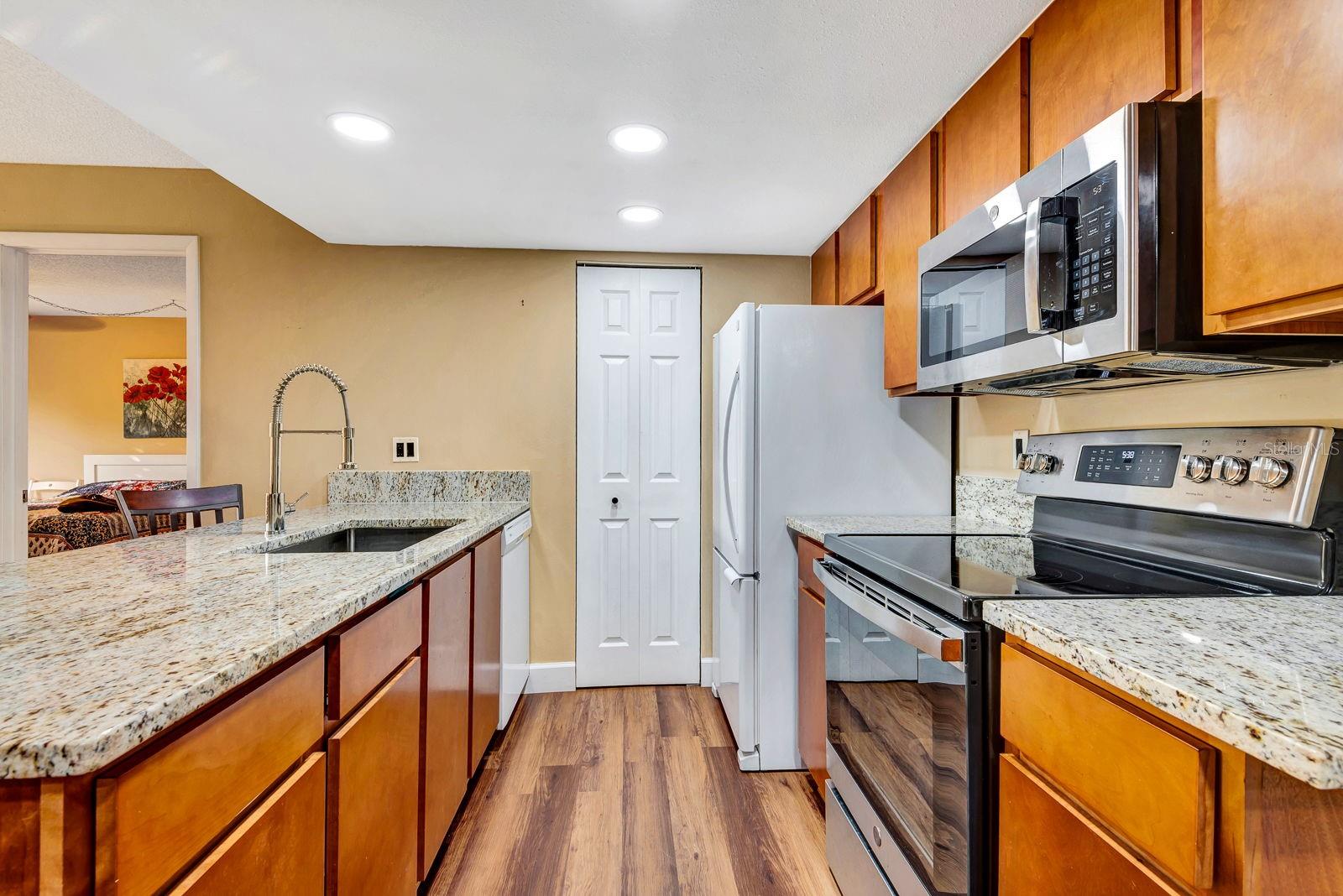 Image 10 of 45 For 2721 72nd Street Court W