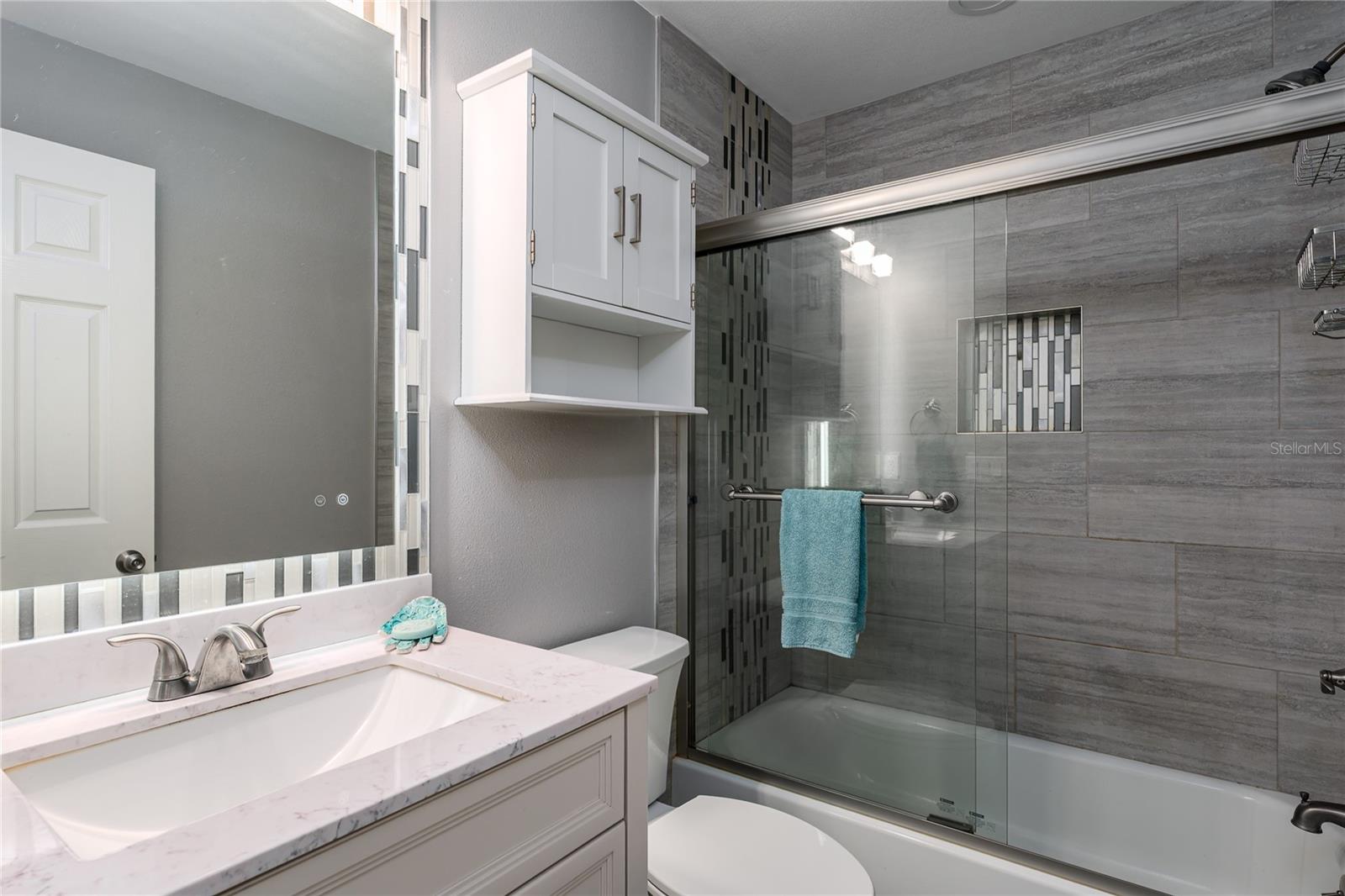 Image 15 of 33 For 6232 33rd Avenue N