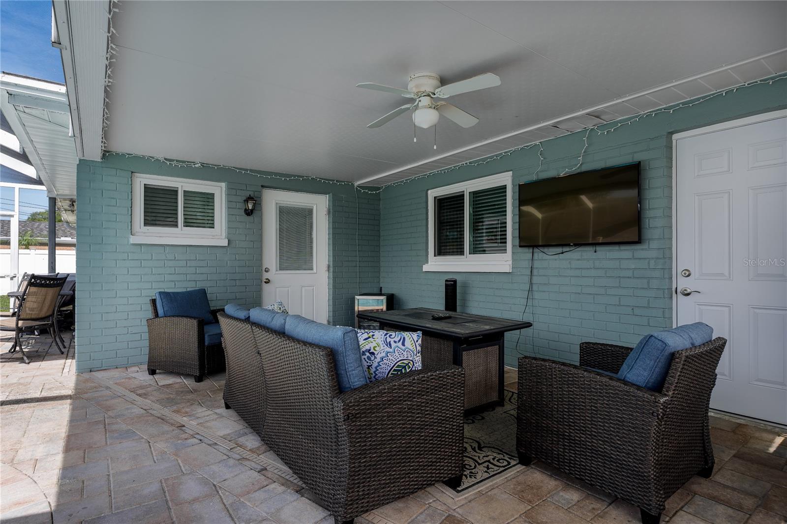 Image 19 of 33 For 6232 33rd Avenue N