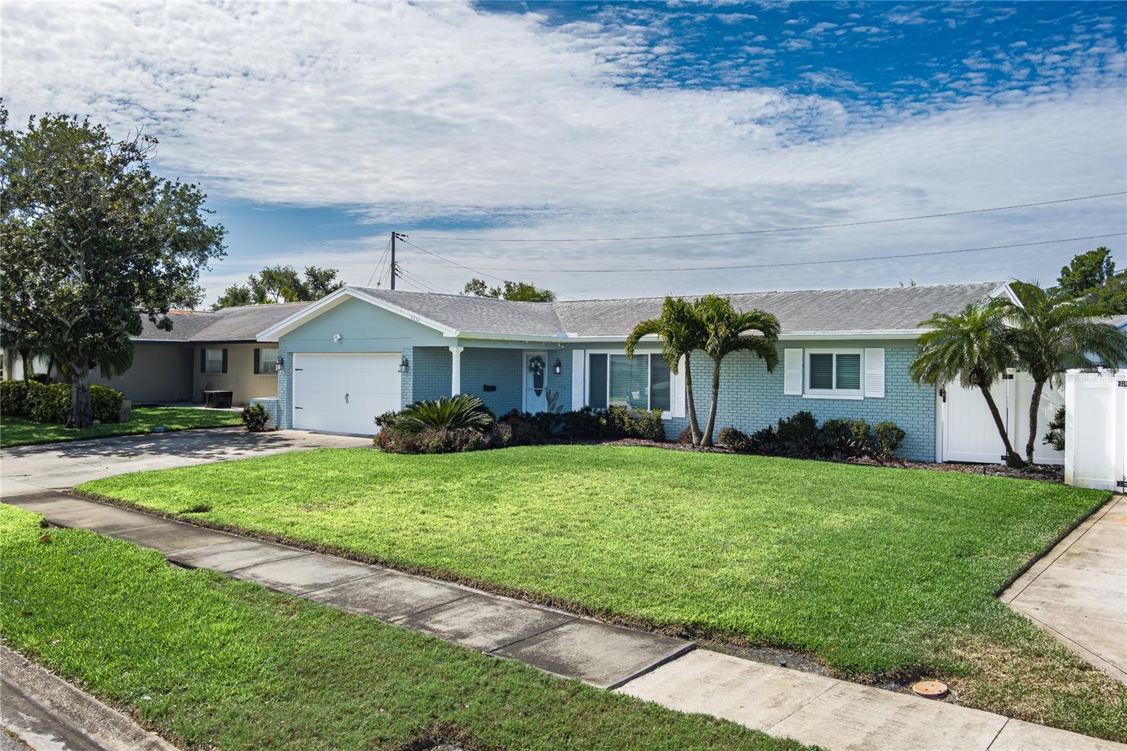 Image 23 of 33 For 6232 33rd Avenue N