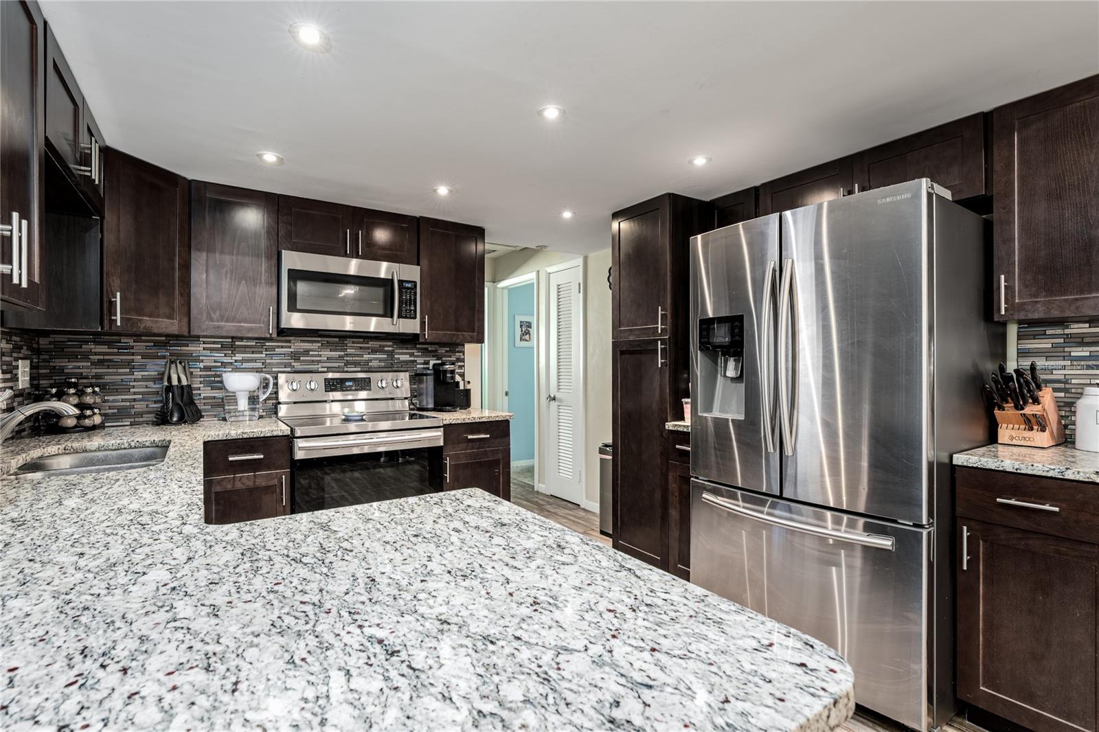 Image 7 of 33 For 6232 33rd Avenue N