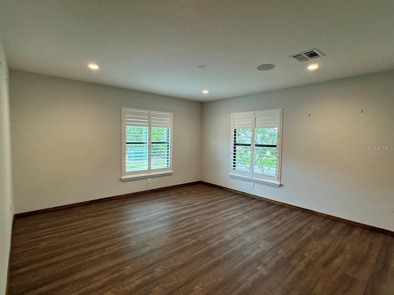 Image 15 of 57 For 5033 Vivienda Way 19