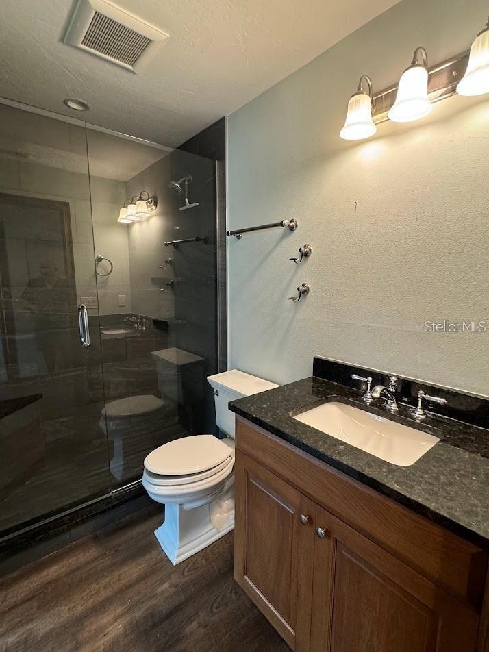 Image 25 of 57 For 5033 Vivienda Way 19