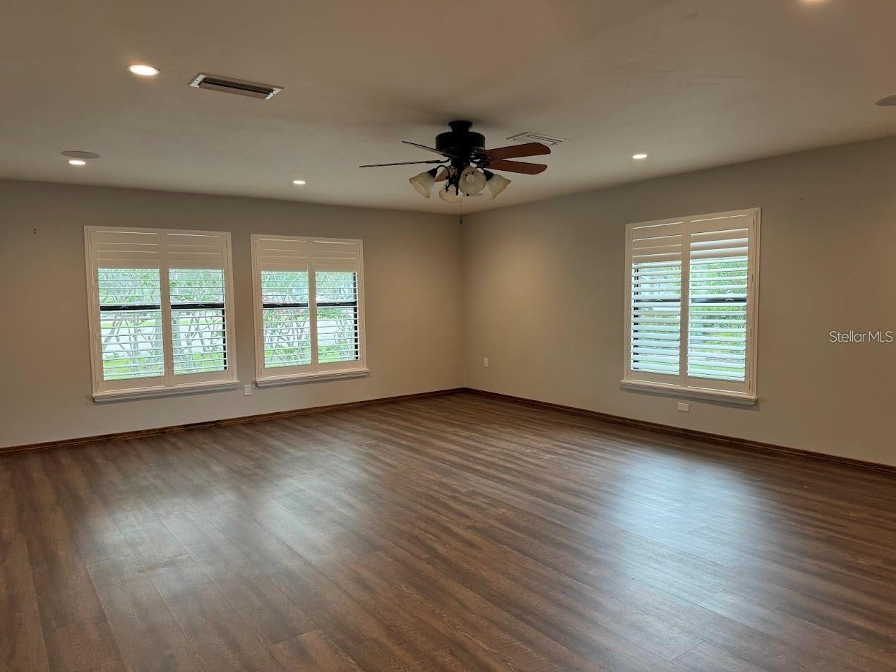 Image 38 of 57 For 5033 Vivienda Way 19