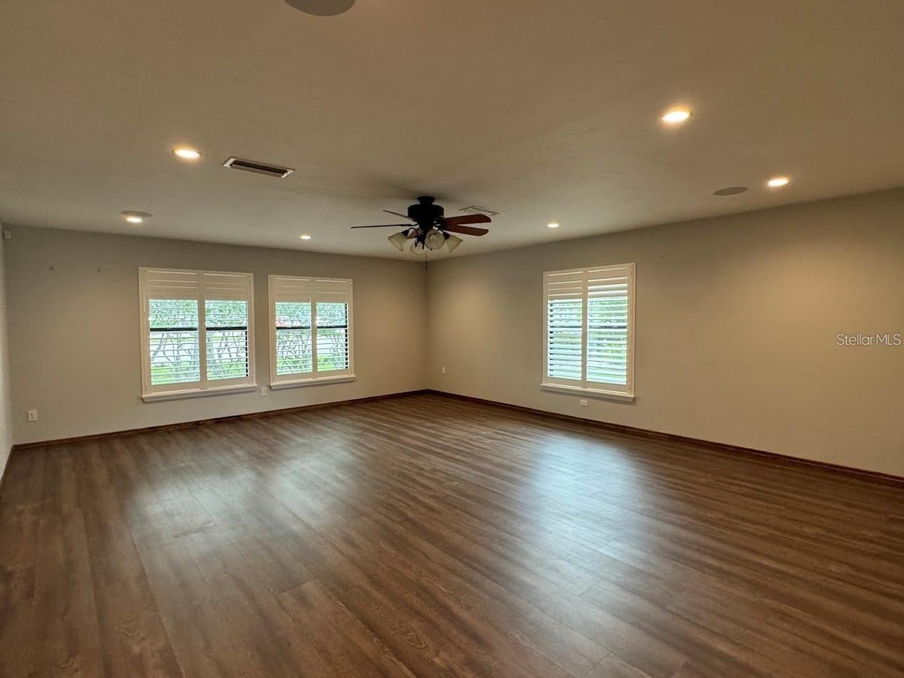 Image 39 of 57 For 5033 Vivienda Way 19