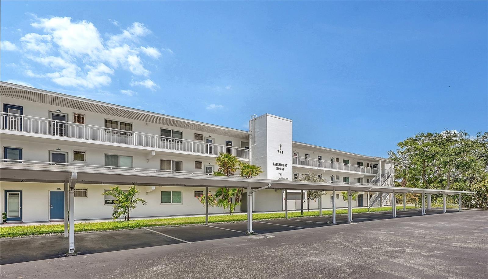 Image 25 of 46 For 771 John Ringling Boulevard 5