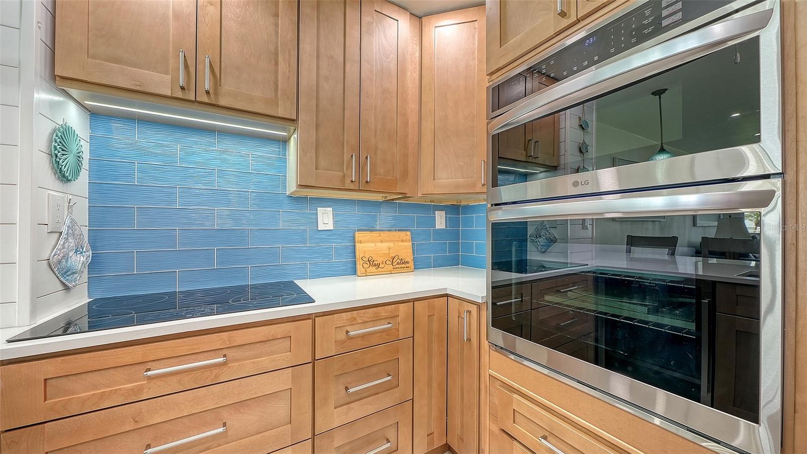 Image 9 of 46 For 771 John Ringling Boulevard 5