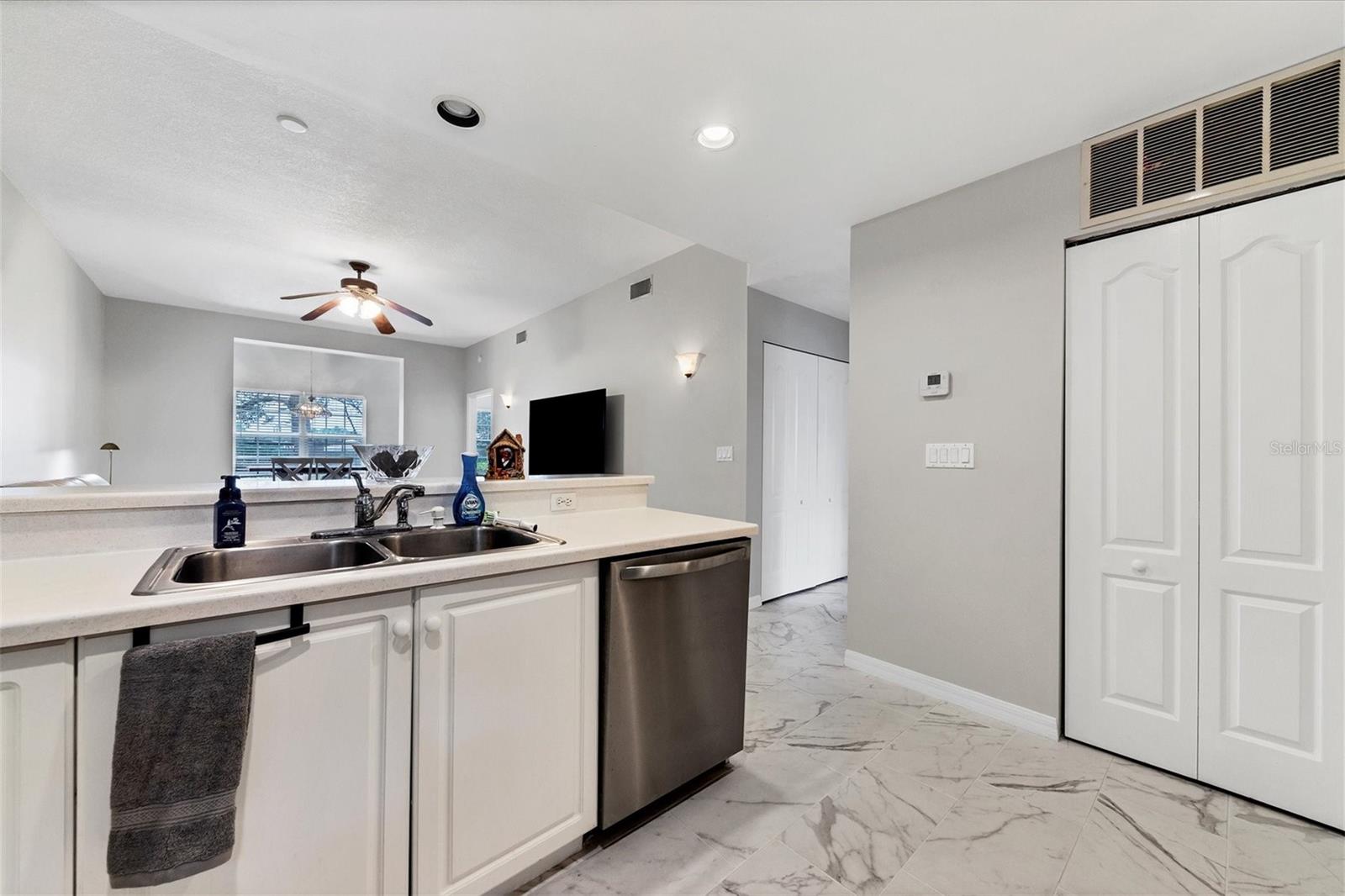 Image 14 of 22 For 3706 54th Drive W 102