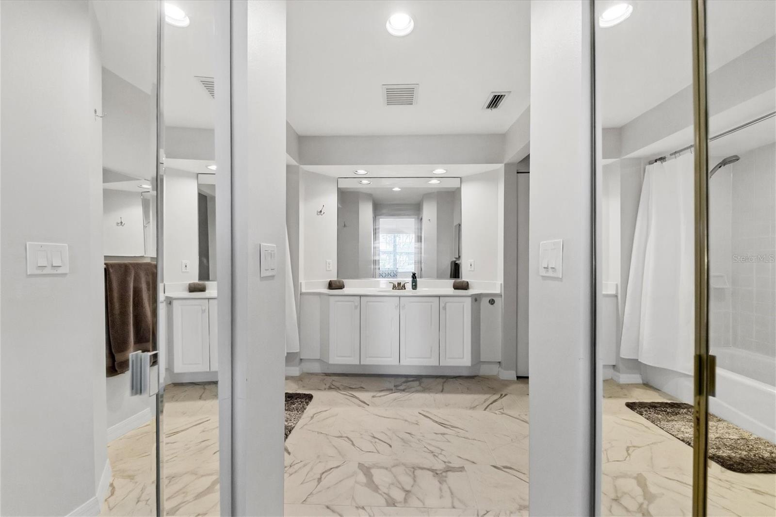 Image 20 of 22 For 3706 54th Drive W 102