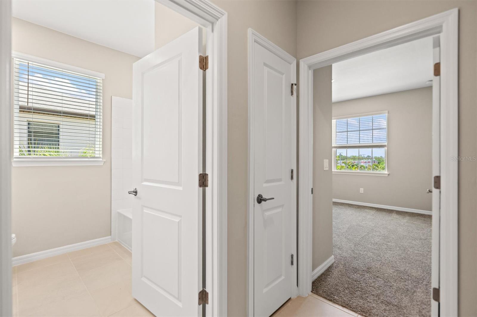 Image 19 of 42 For 23343 Collina Way 204