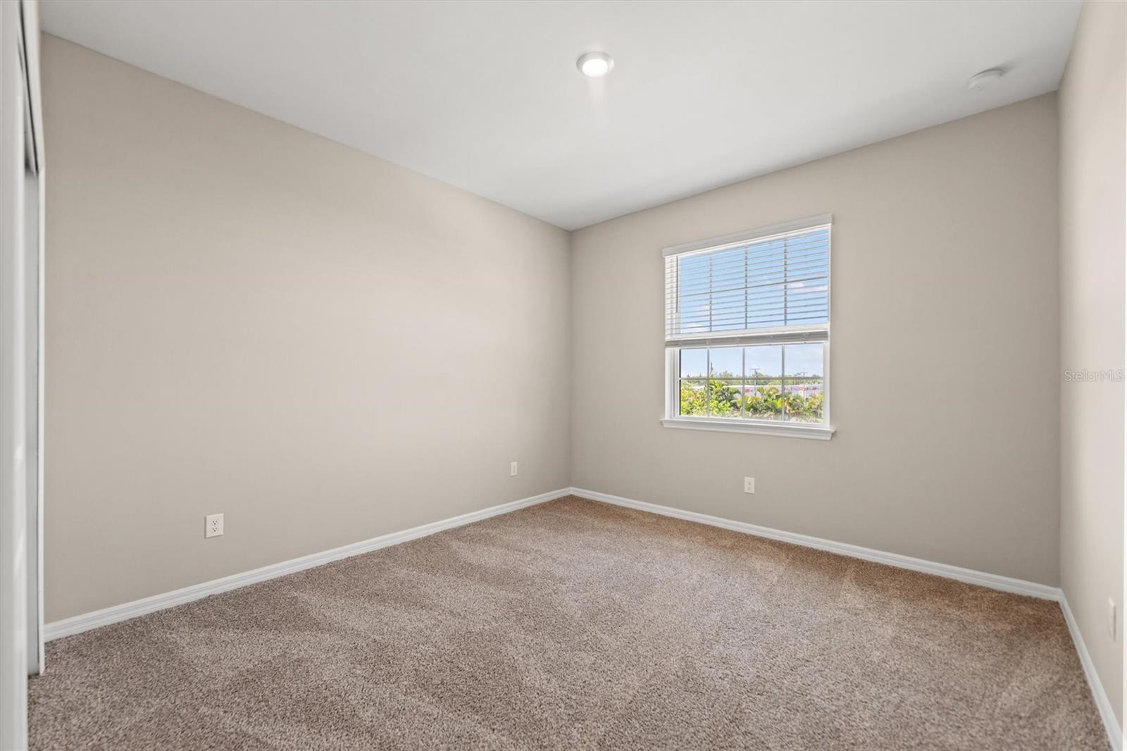 Image 20 of 42 For 23343 Collina Way 204