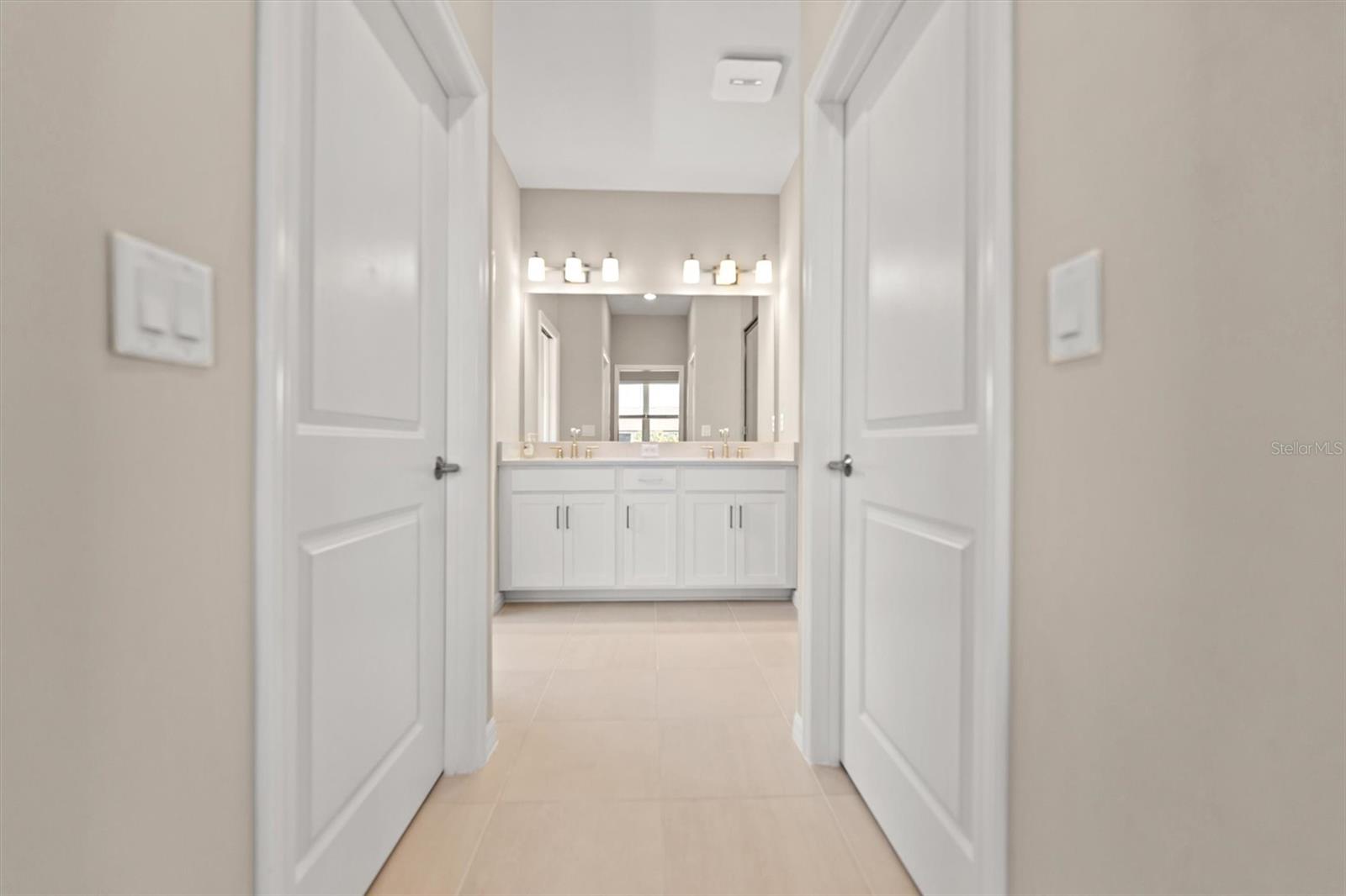 Image 27 of 42 For 23343 Collina Way 204