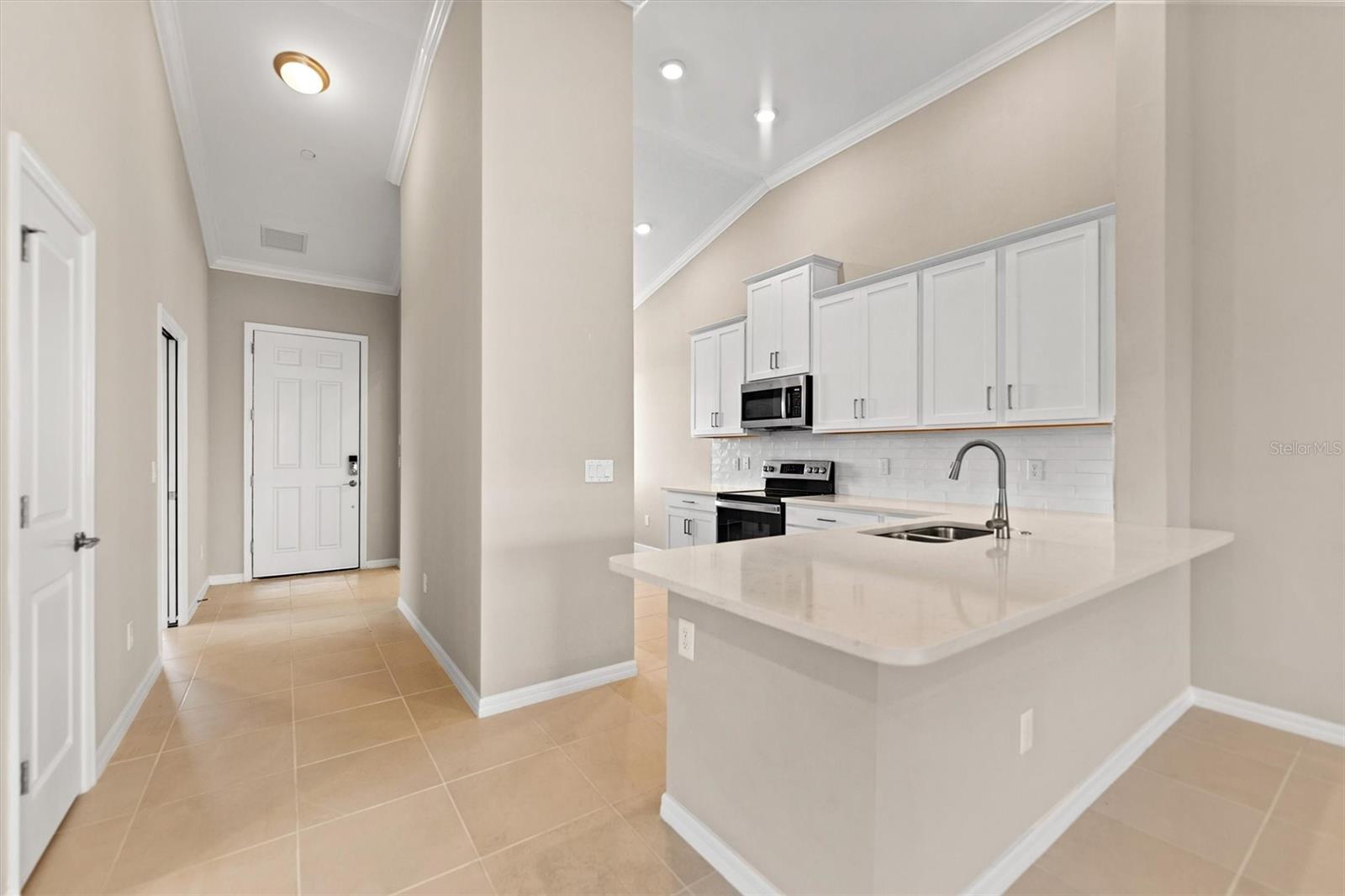 Image 5 of 42 For 23343 Collina Way 204