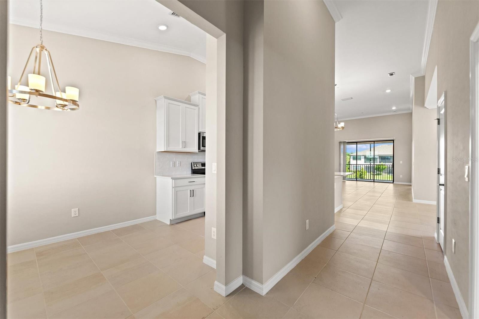 Image 7 of 42 For 23343 Collina Way 204