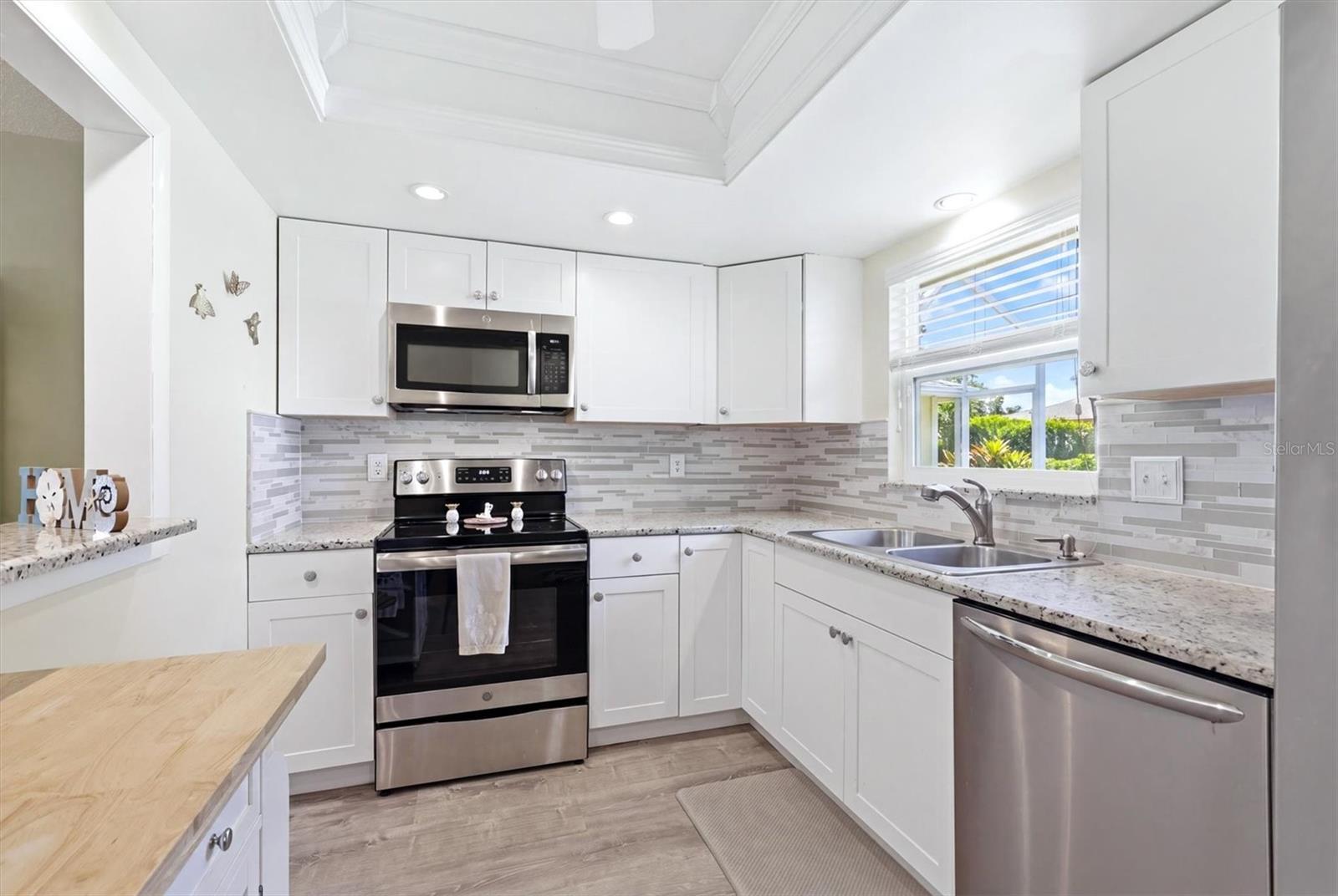 Image 13 of 36 For 7003 10th Avenue W