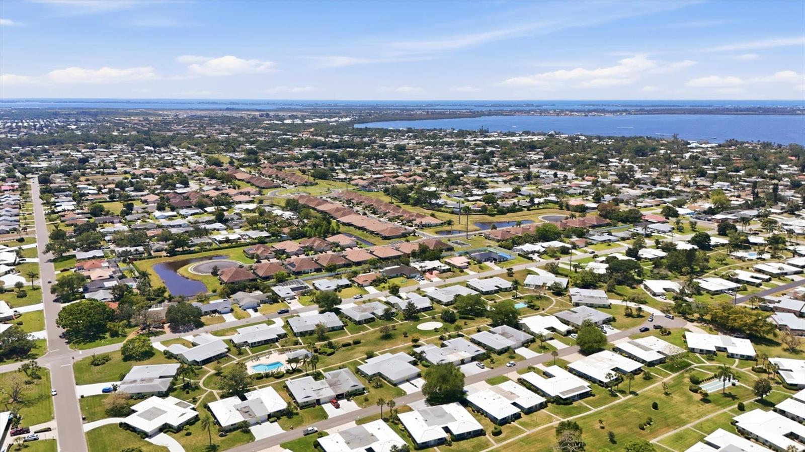 Image 35 of 36 For 7003 10th Avenue W