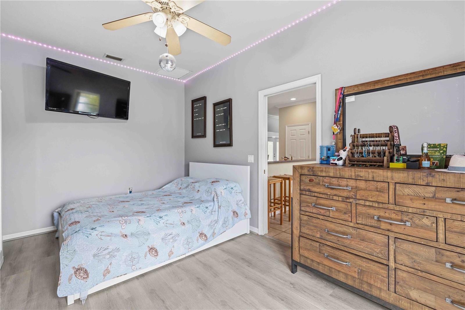 Image 29 of 47 For 3104 43rd Street W