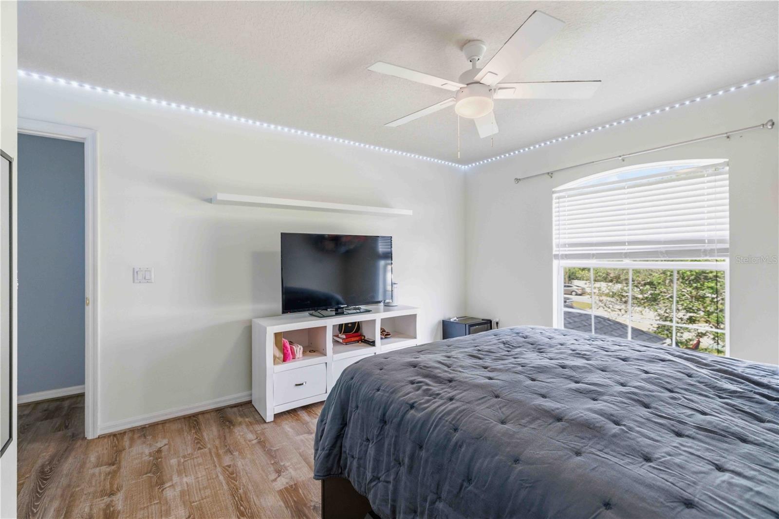 Image 33 of 47 For 3104 43rd Street W