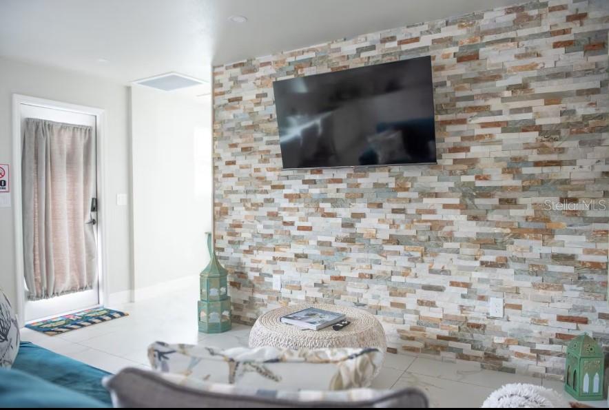 Image 10 of 15 For 6420 Canary Street