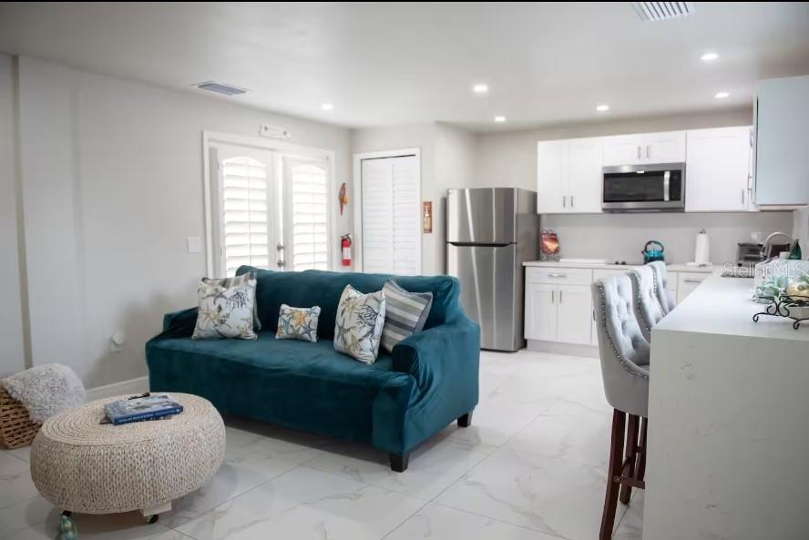 Image 3 of 15 For 6420 Canary Street