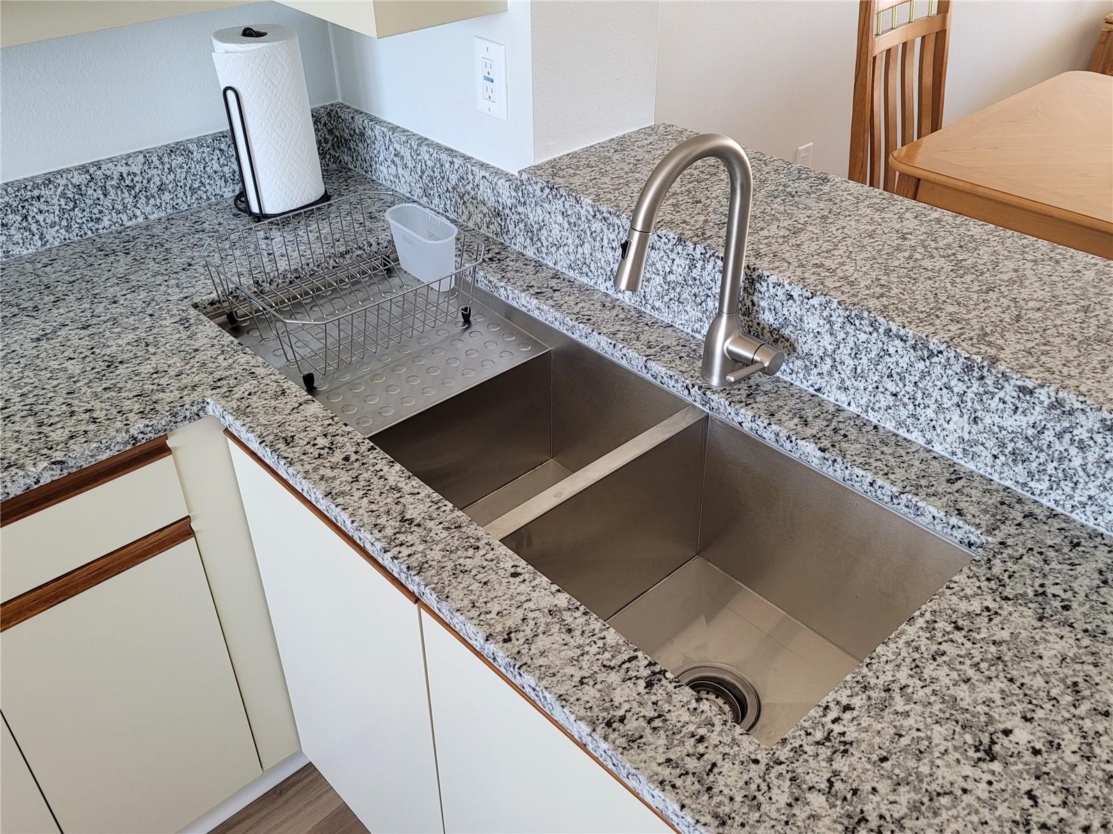 Image 10 of 37 For 4460 Fairways Boulevard 606