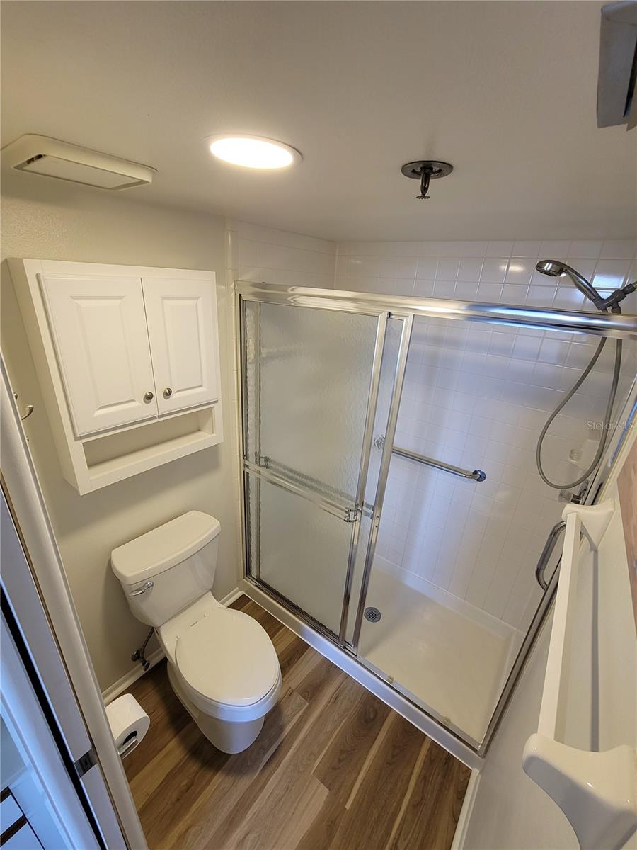 Image 17 of 37 For 4460 Fairways Boulevard 606