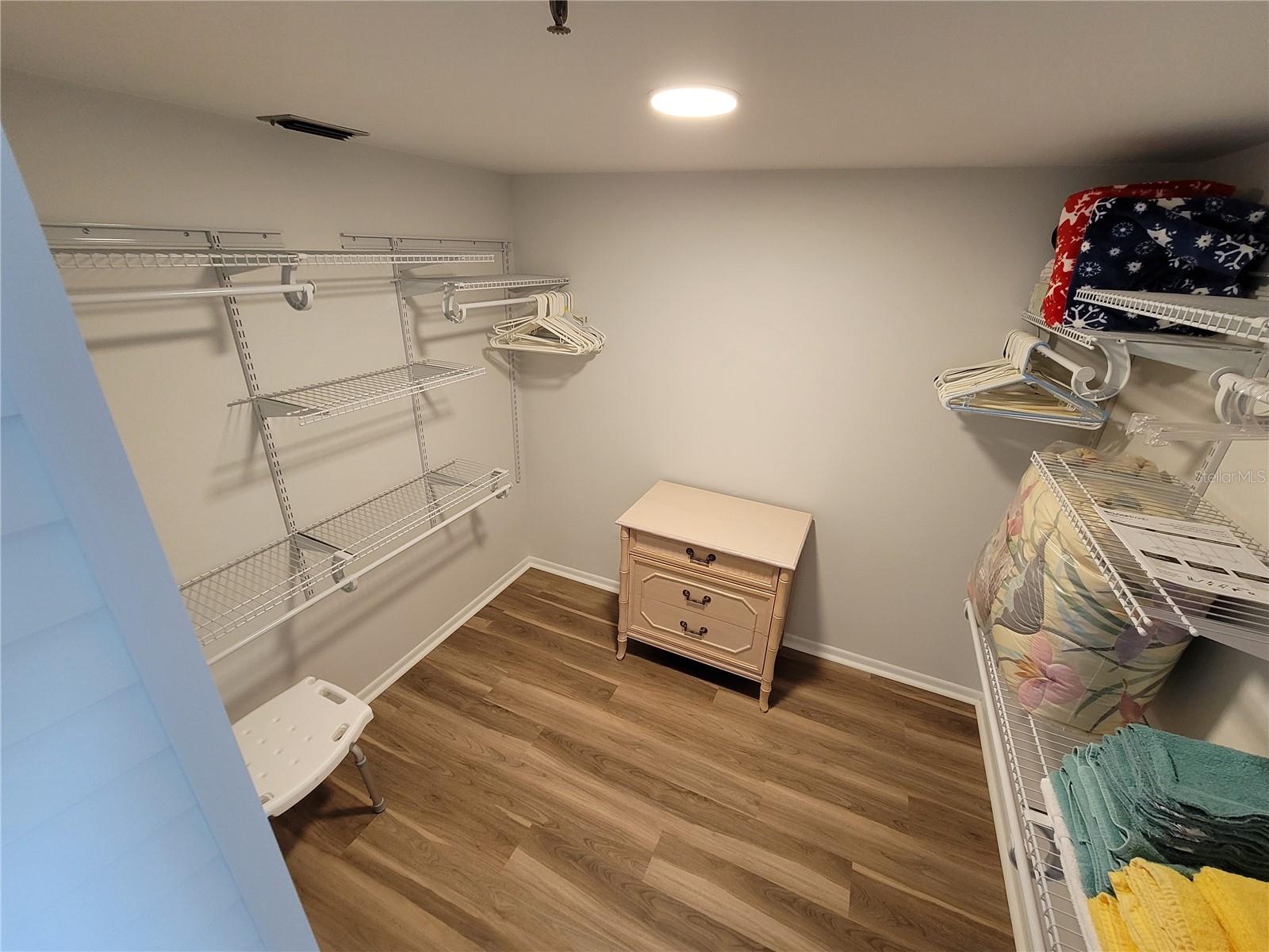 Image 18 of 37 For 4460 Fairways Boulevard 606