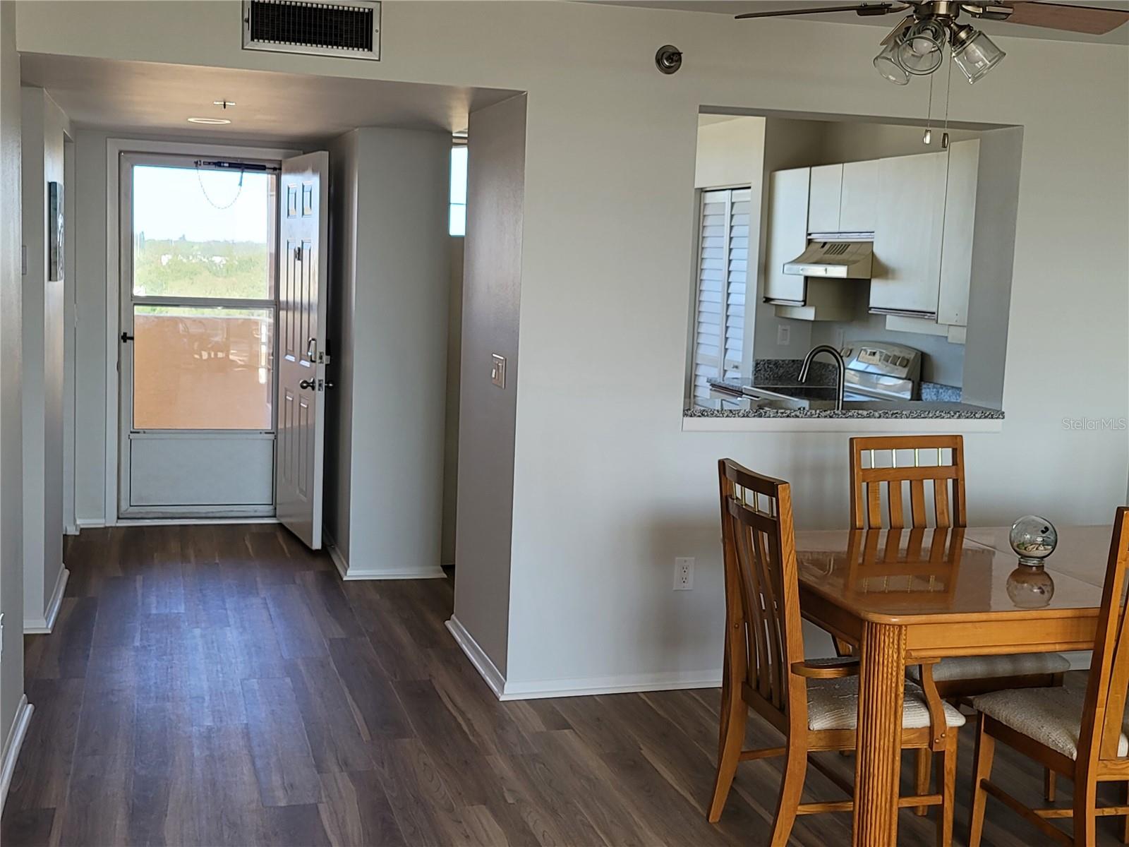 Image 22 of 37 For 4460 Fairways Boulevard 606