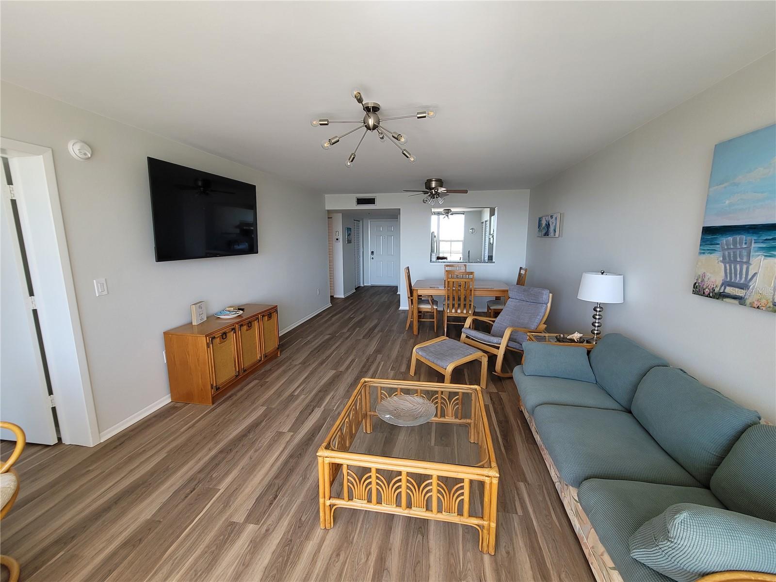 Image 4 of 37 For 4460 Fairways Boulevard 606