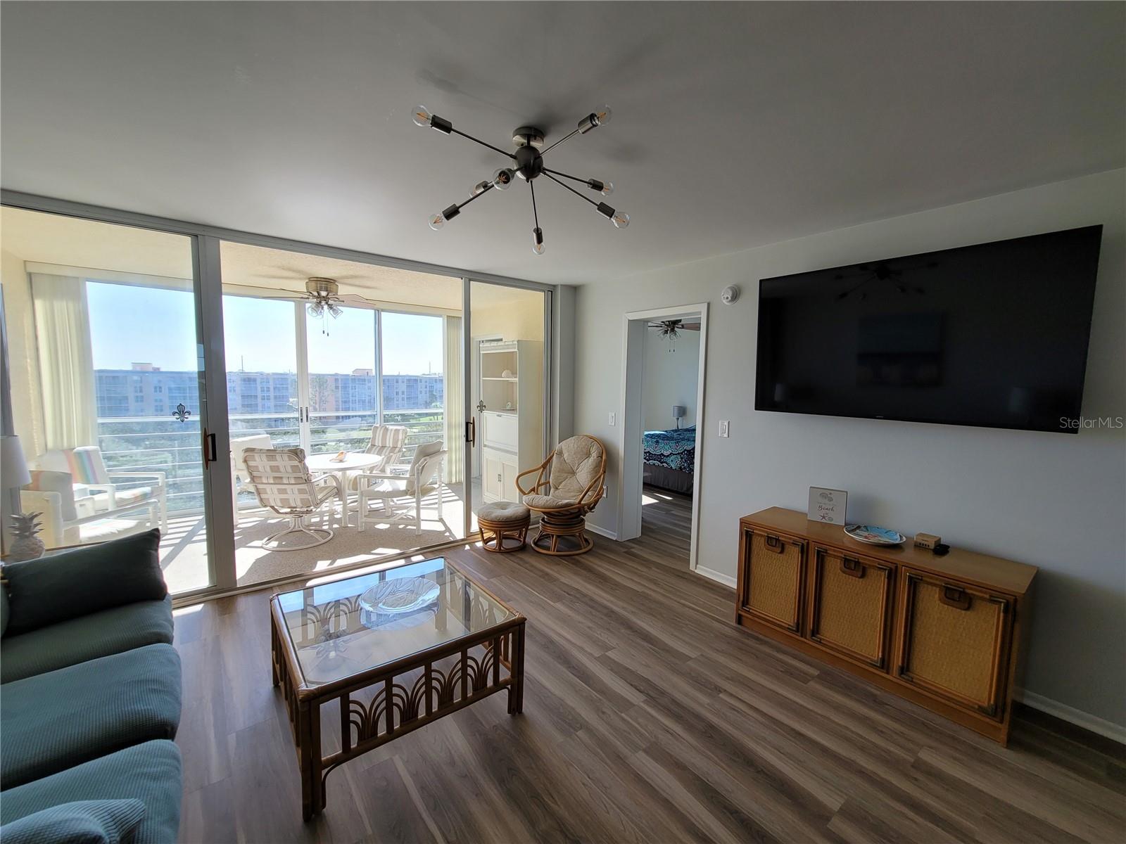 Image 6 of 37 For 4460 Fairways Boulevard 606