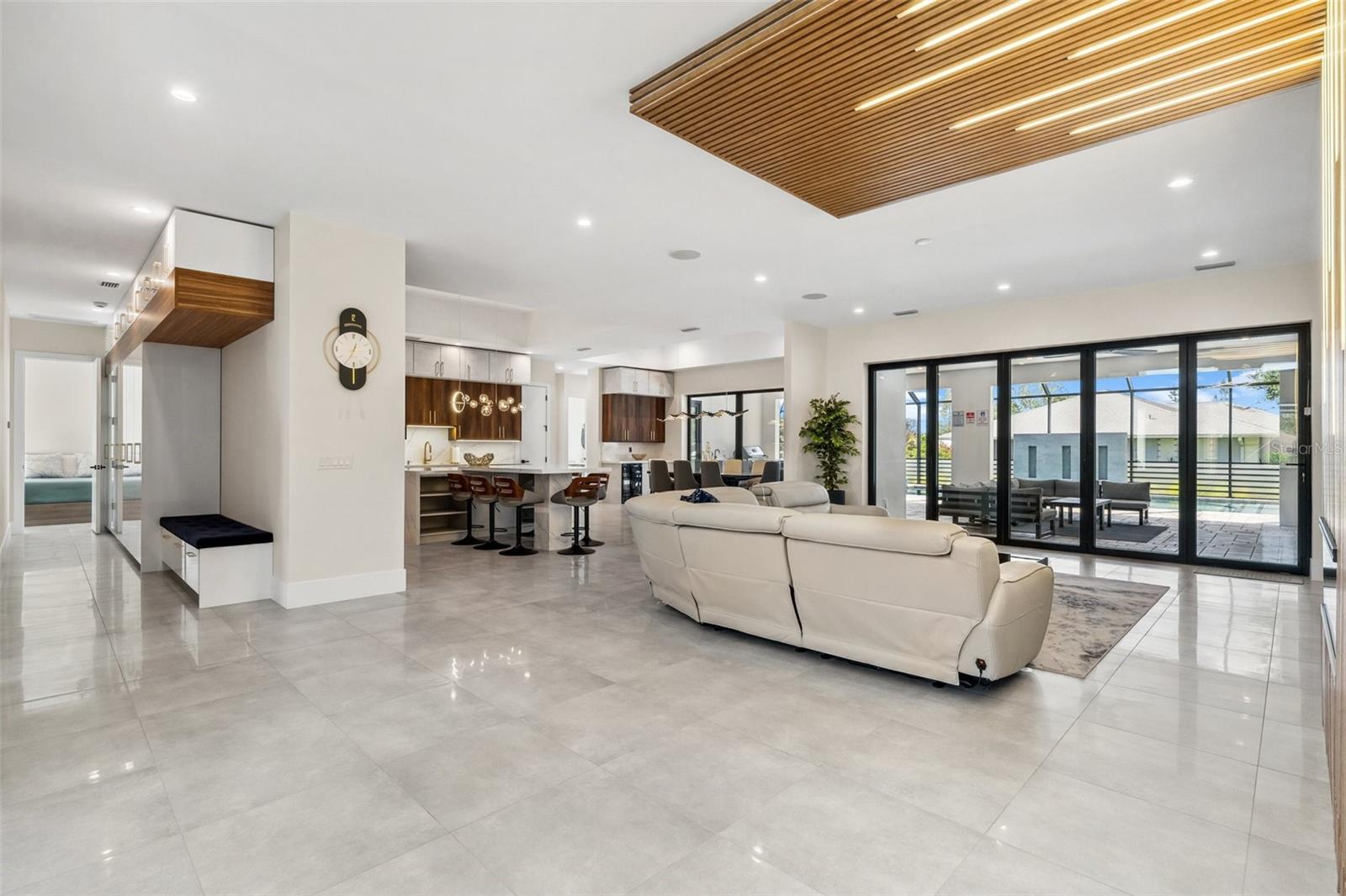 Image 19 of 69 For 507 Acacia Lane