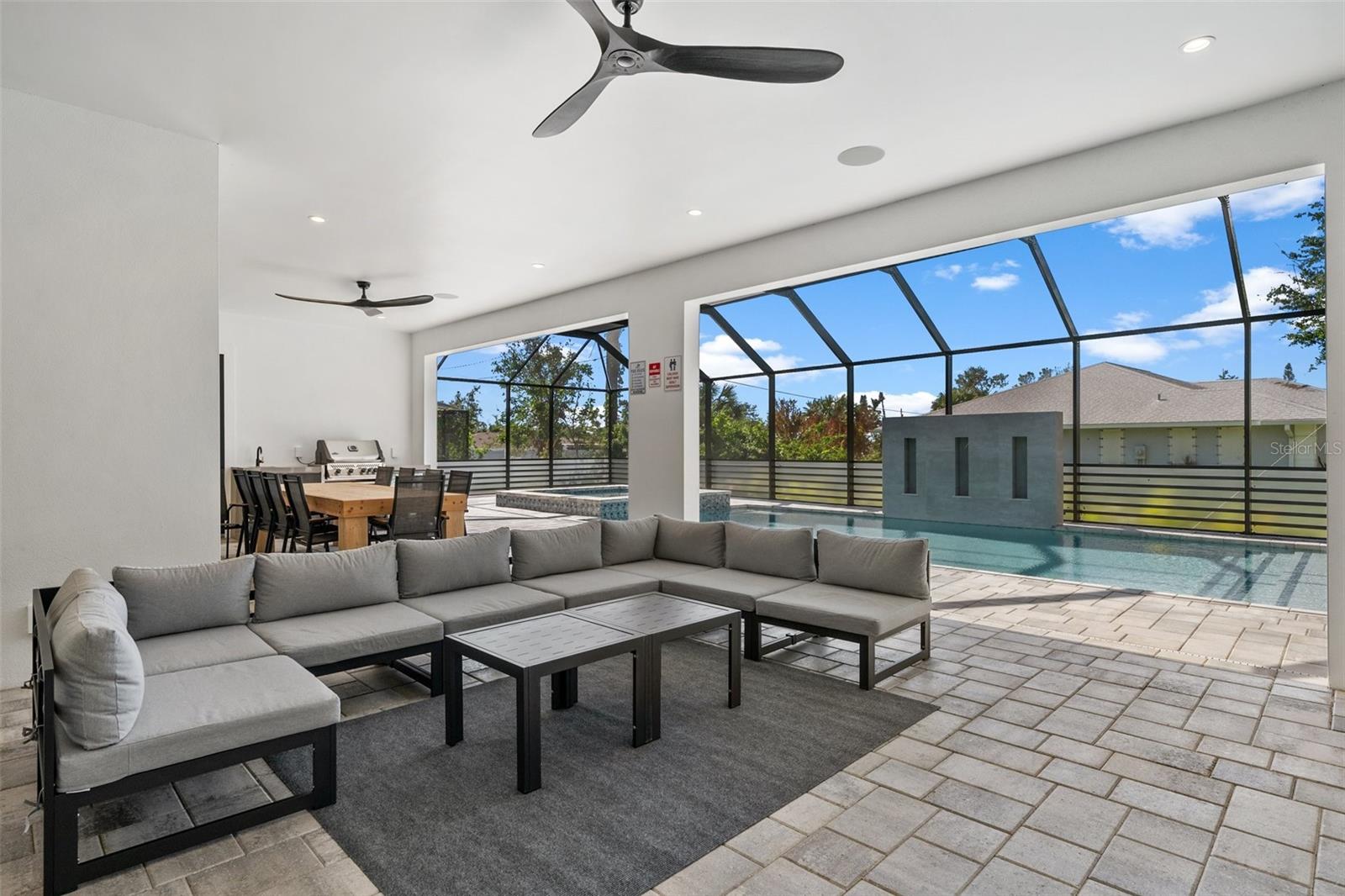 Image 24 of 69 For 507 Acacia Lane