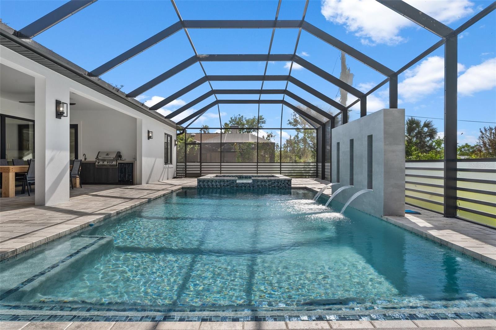 Image 32 of 69 For 507 Acacia Lane