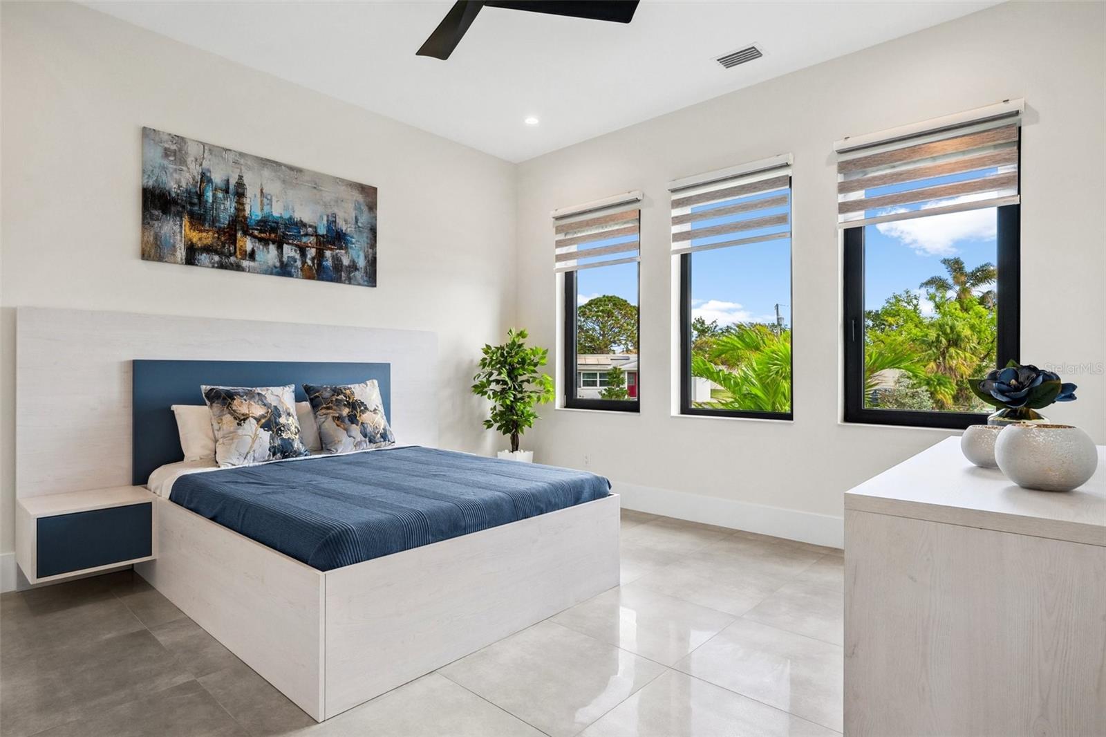 Image 34 of 69 For 507 Acacia Lane