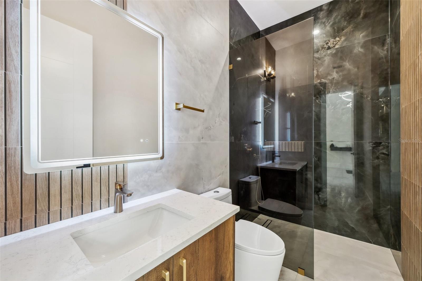 Image 37 of 69 For 507 Acacia Lane