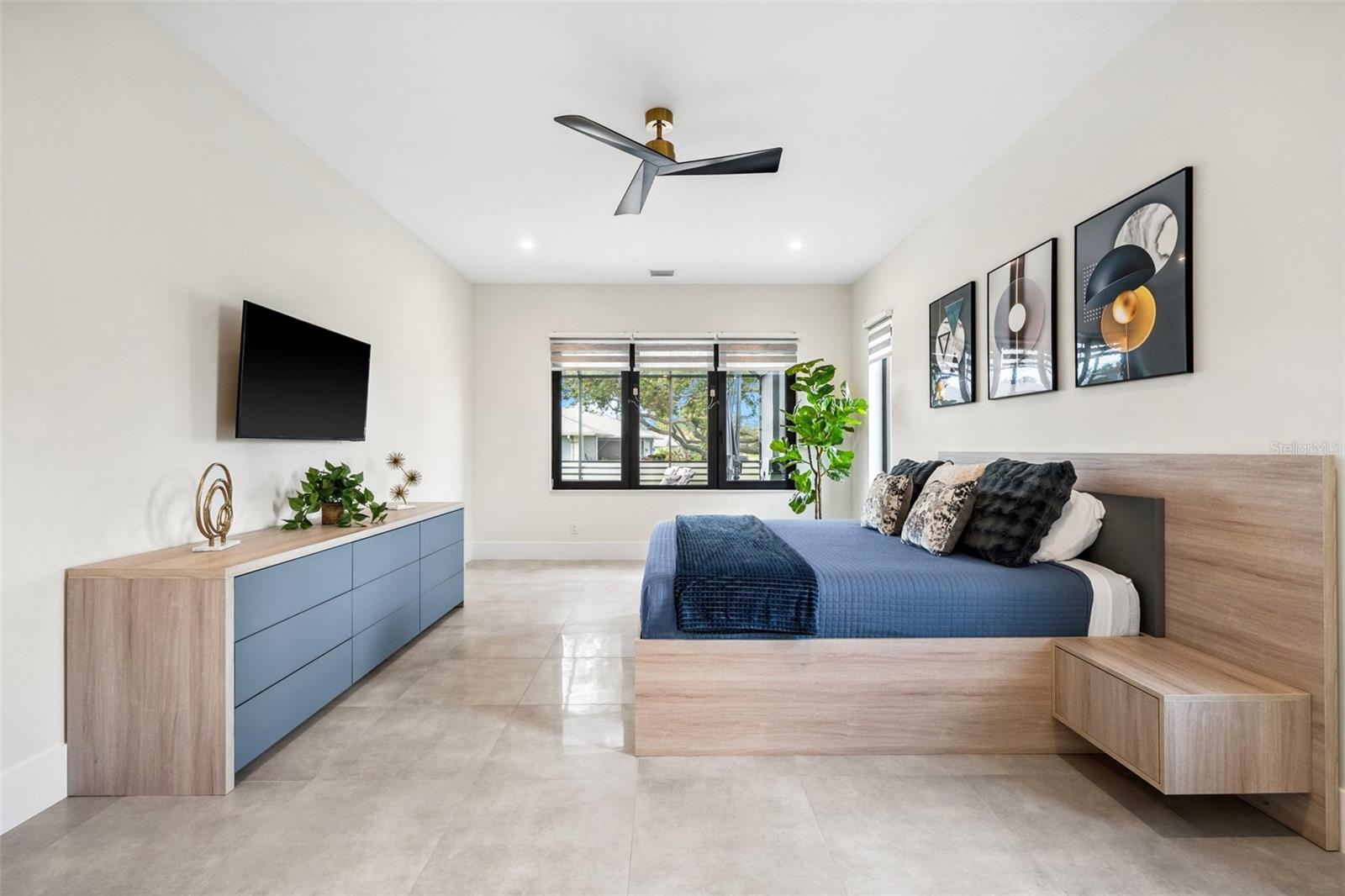 Image 38 of 69 For 507 Acacia Lane