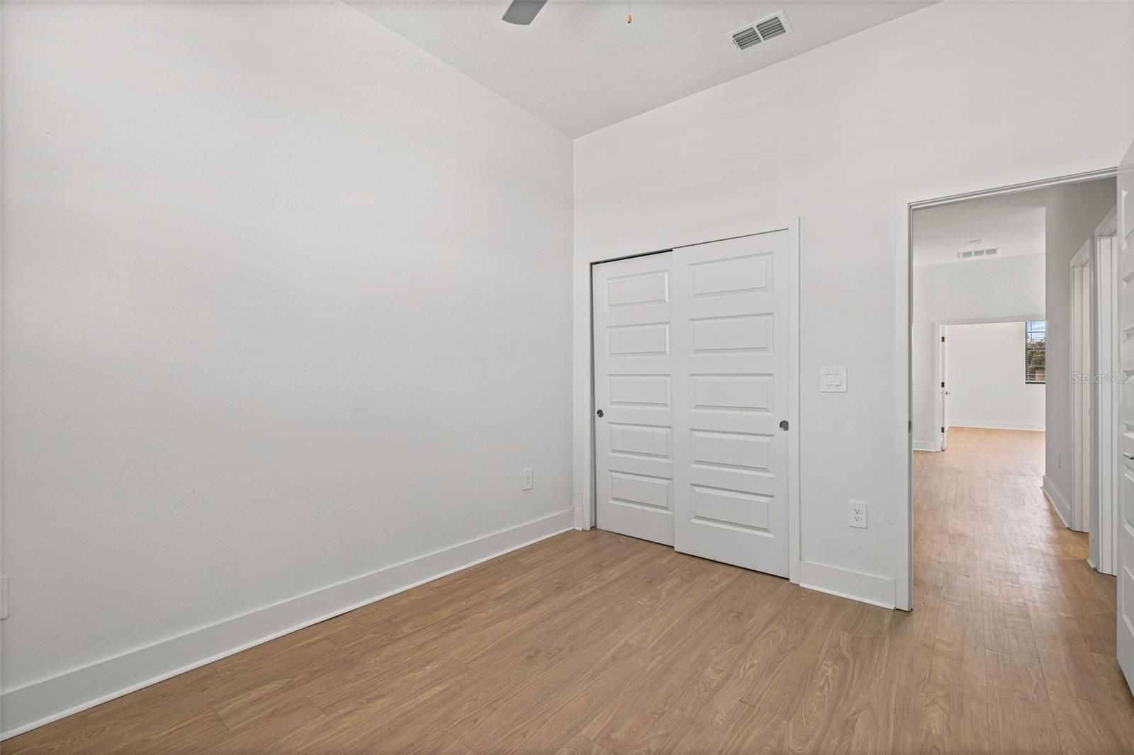 Image 31 of 43 For 8044 Gulfstream Court 14306