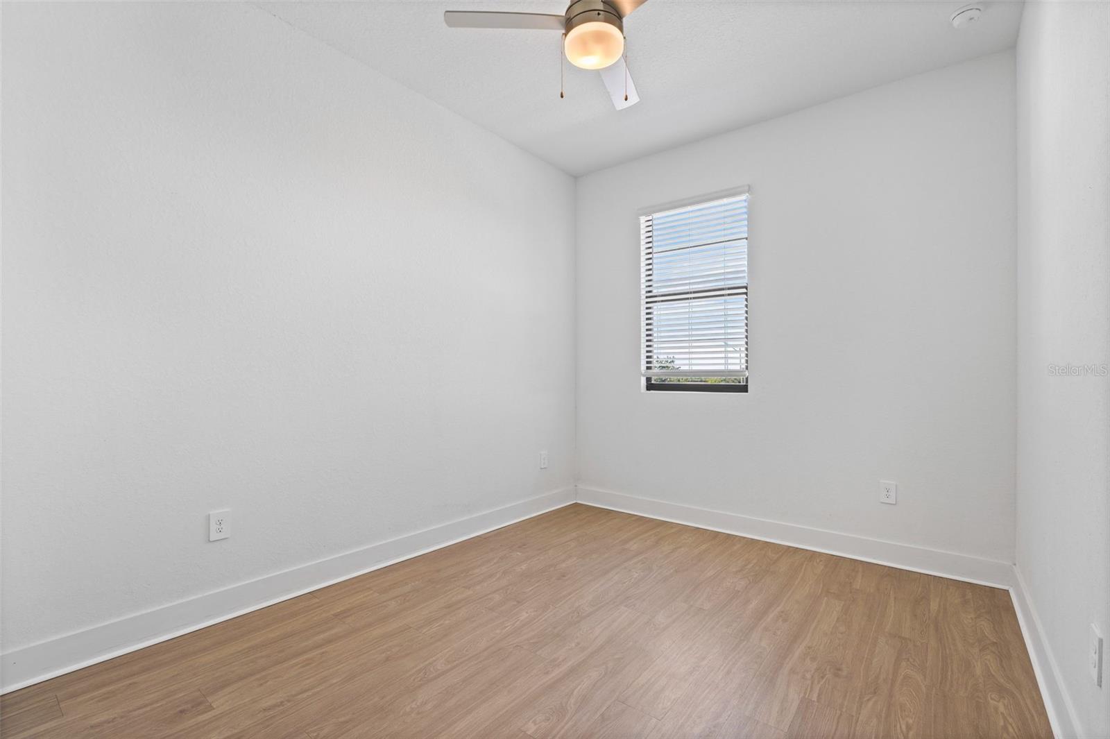 Image 32 of 43 For 8044 Gulfstream Court 14306