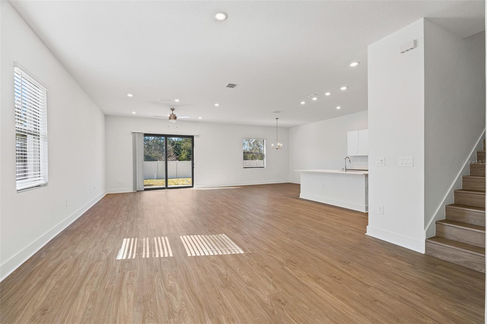 Image 5 of 43 For 8044 Gulfstream Court 14306