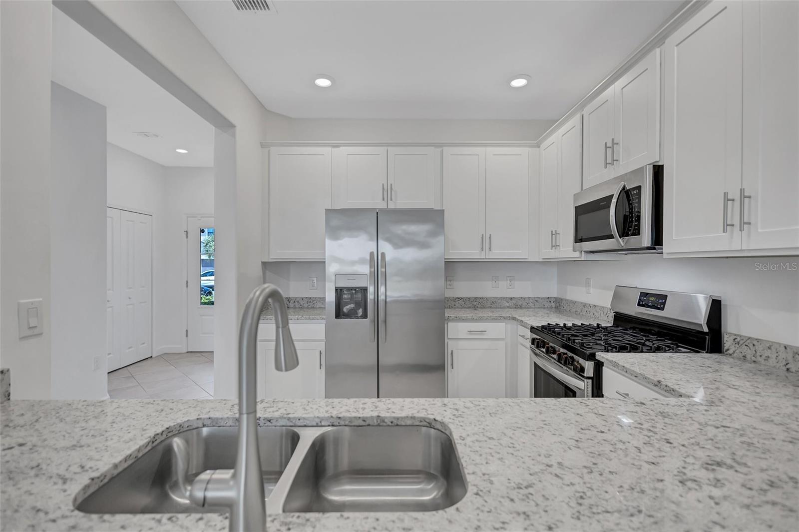 Image 18 of 72 For 15060 Lyla Terrace
