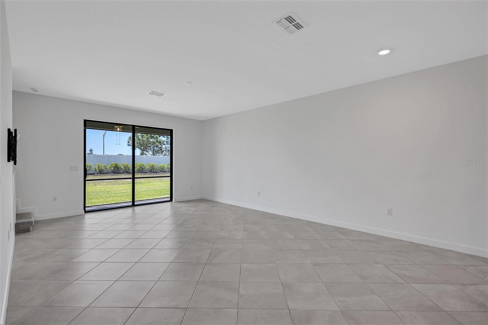 Image 22 of 72 For 15060 Lyla Terrace