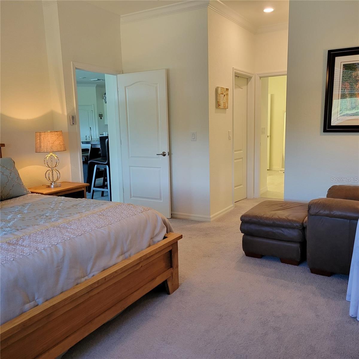 Image 11 of 44 For 17335 Blue Ridge Place