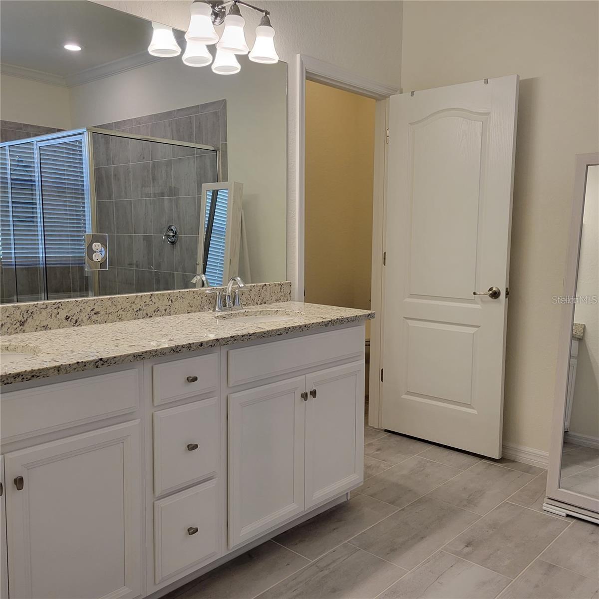 Image 14 of 44 For 17335 Blue Ridge Place