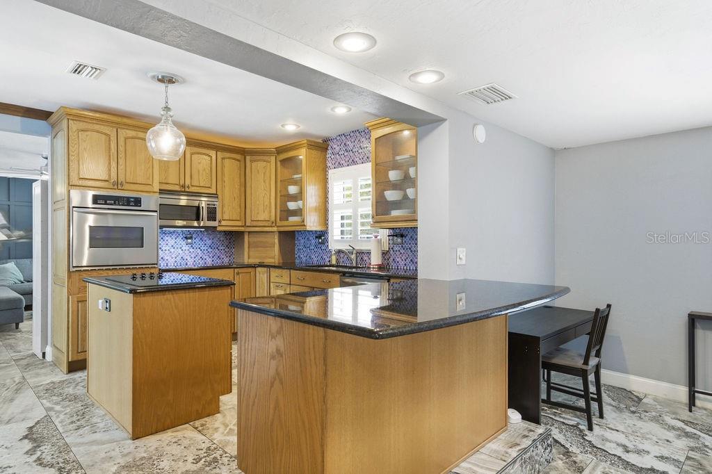 Image 10 of 52 For 6901 17th Lane N