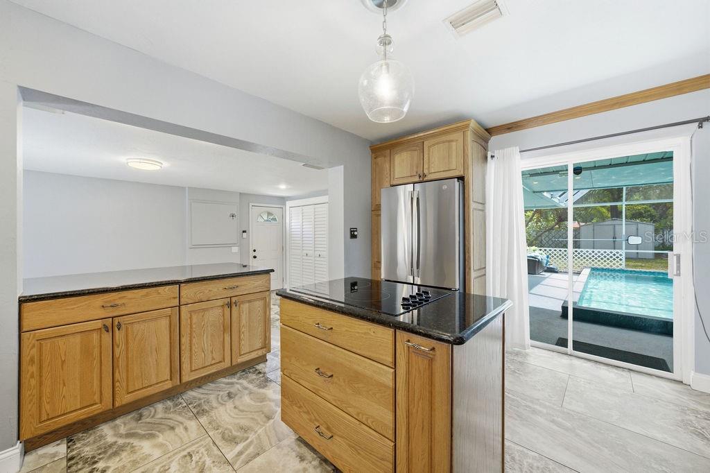 Image 15 of 52 For 6901 17th Lane N