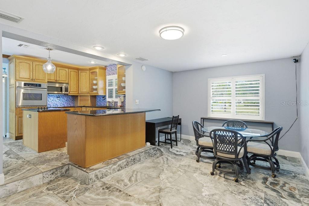 Image 17 of 52 For 6901 17th Lane N