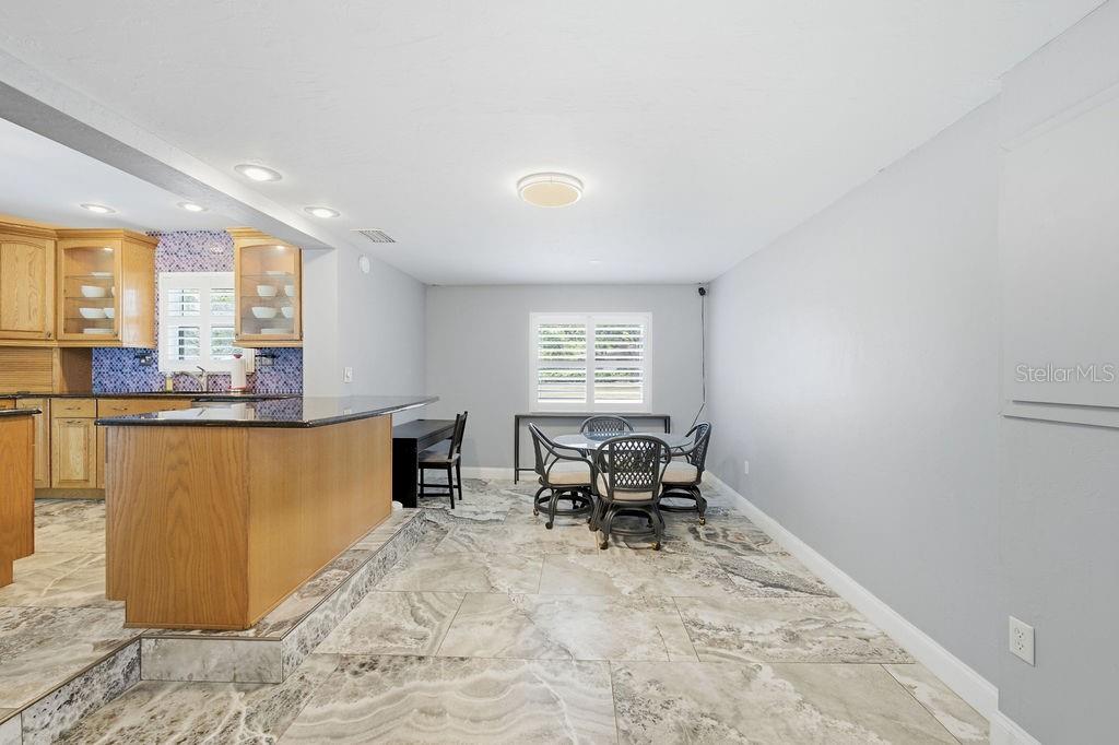 Image 18 of 52 For 6901 17th Lane N