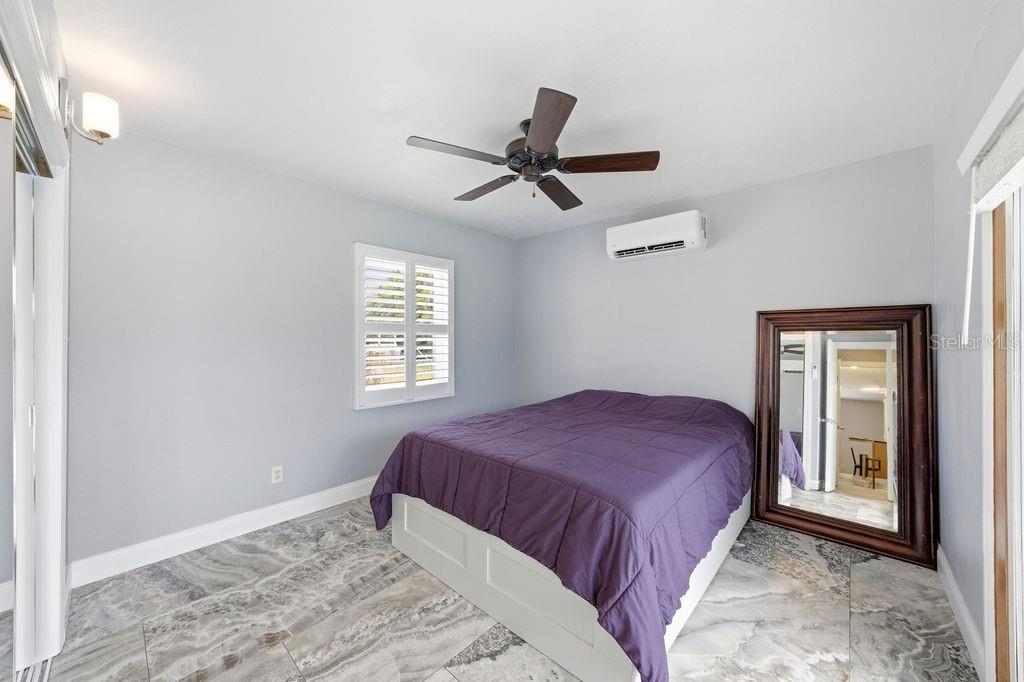 Image 23 of 52 For 6901 17th Lane N