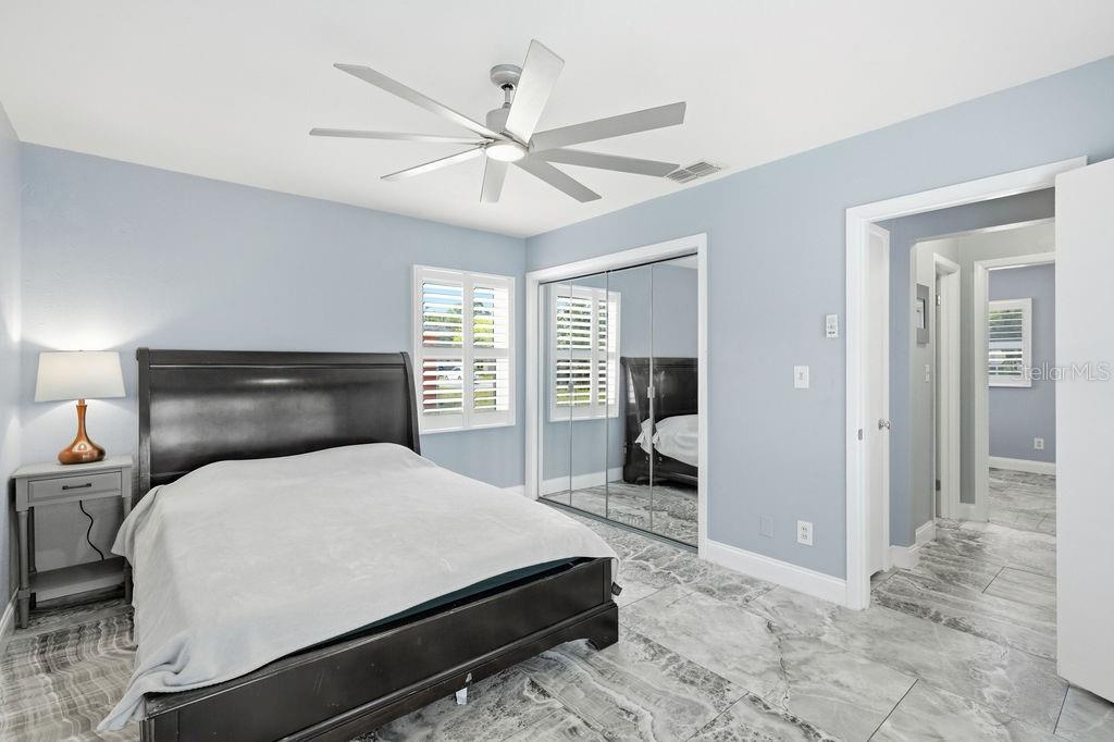 Image 31 of 52 For 6901 17th Lane N